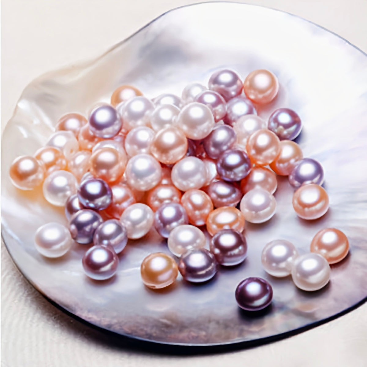 【Live Opening】Freshwater Nucleus‑less Multi‑Pearl Mussel — 20 to 30 Pearls per Shell, Customizable into Finished Pearl Products